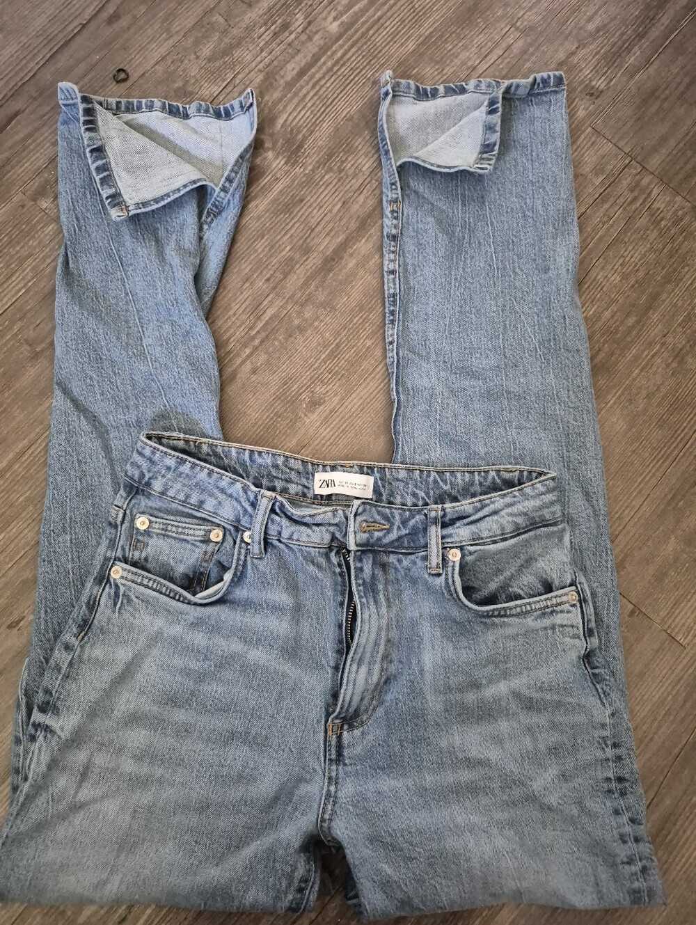 Zara Classic Light Blue 90s Split Hem Jeans